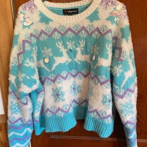 Cozy 32 Degrees Blue and White Sweater